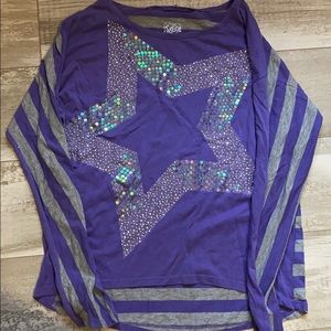Justice long sleeve with a star on it⭐️💫